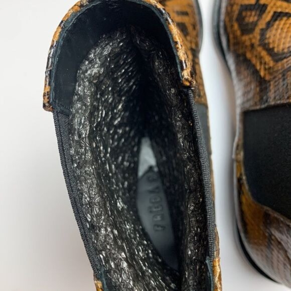 Freda Salvador Joan Chelsea Boots Womens 5.5 M Brass Snake Embossed Leather 0060 - Picture 6 of 11